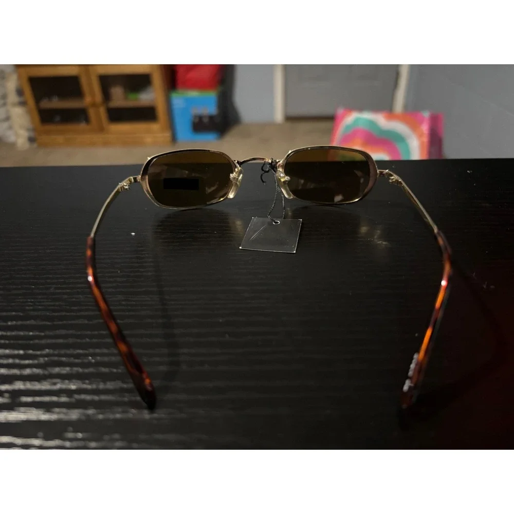 Sun Collection Gold Metal Rectangle Sunglasses UV Protection OT817 FM vtg